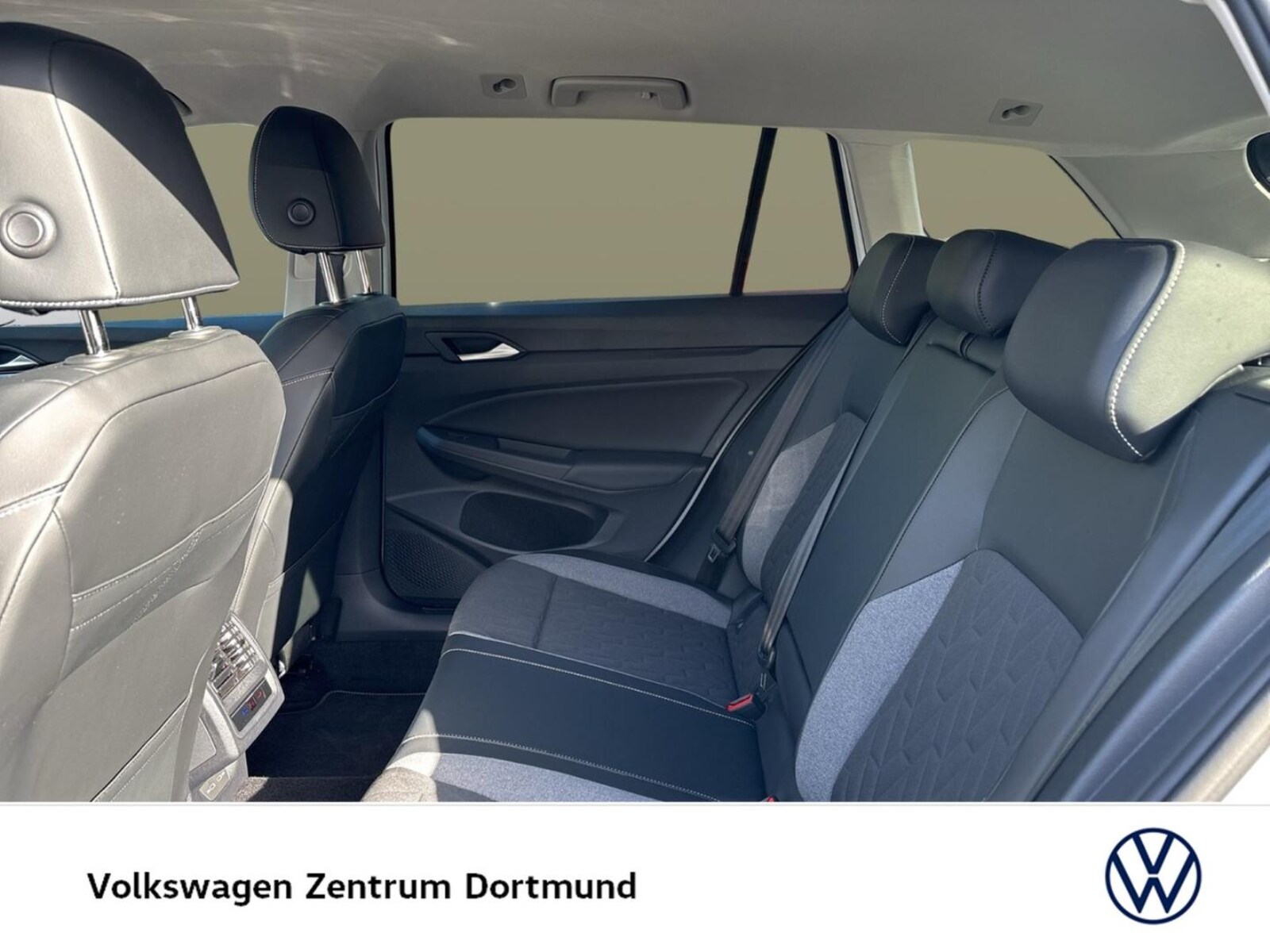 Volkswagen Golf Variant – Bild 10