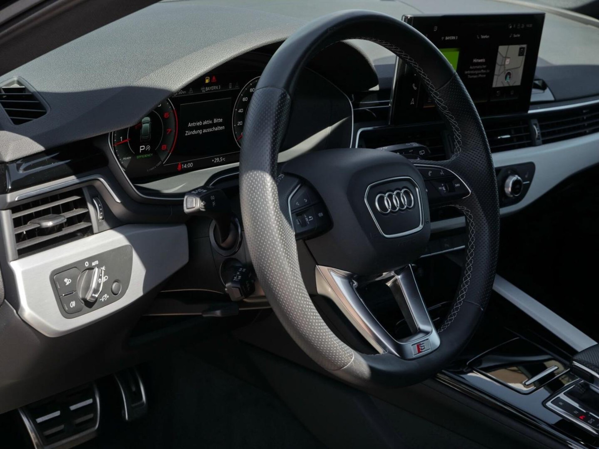 Audi A4 Avant S line