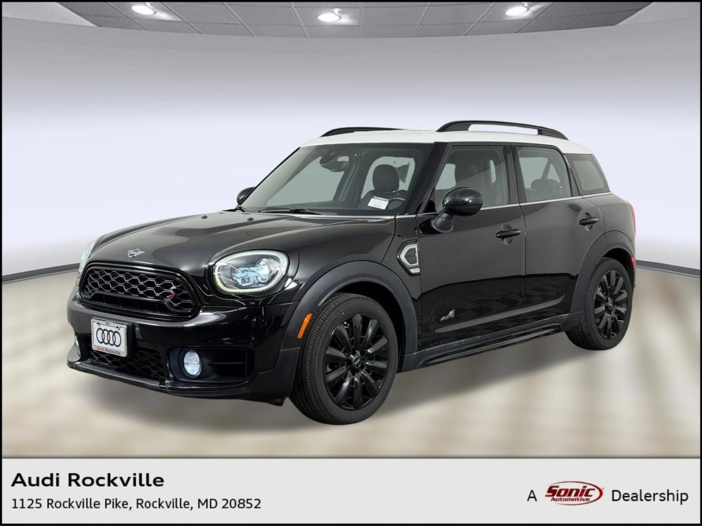 2019 MINI Countryman Cooper S ALL4 Signature's photo