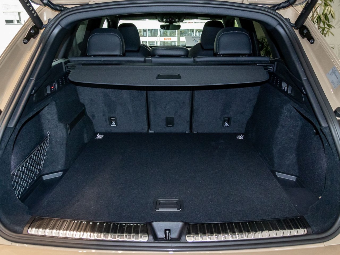 Bild über Audi Q5 SUV TDI quattro 150 kW S tronic - für weitere Informationen kontaktieren Sie den Audi Partner