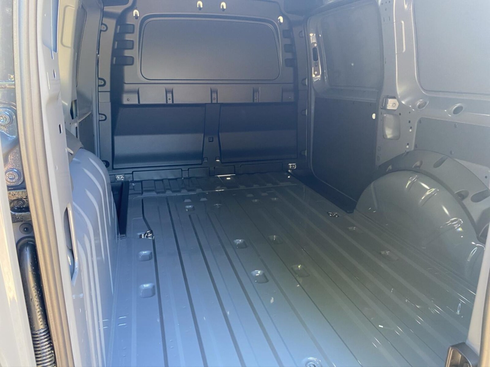 Volkswagen Caddy Maxi Cargo – Bild 13