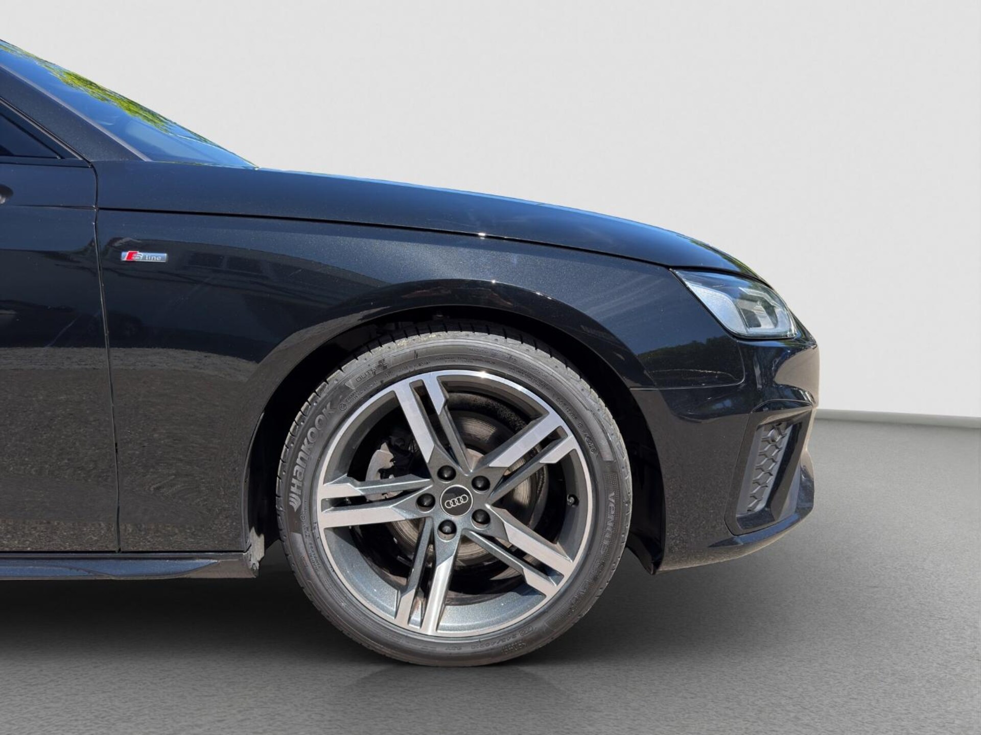 Audi A4 Avant S line