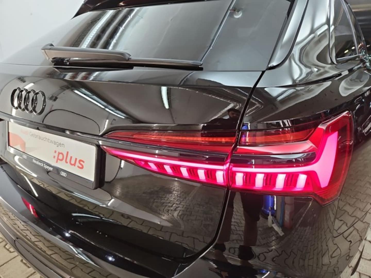 Bild über Audi S6 Avant TDI quattro tiptronic - für weitere Informationen kontaktieren Sie den Audi Partner