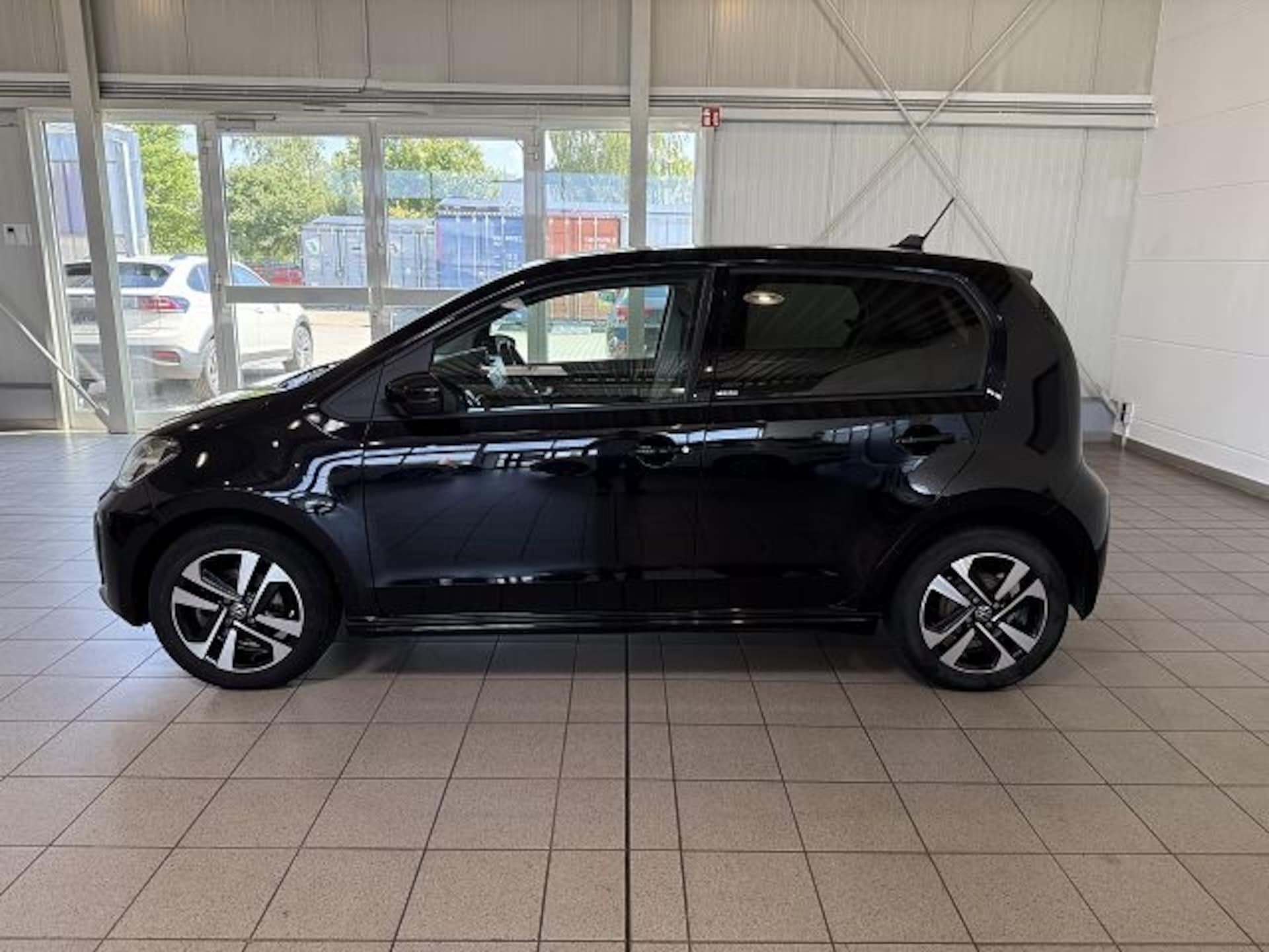 Volkswagen e-up! UNITED