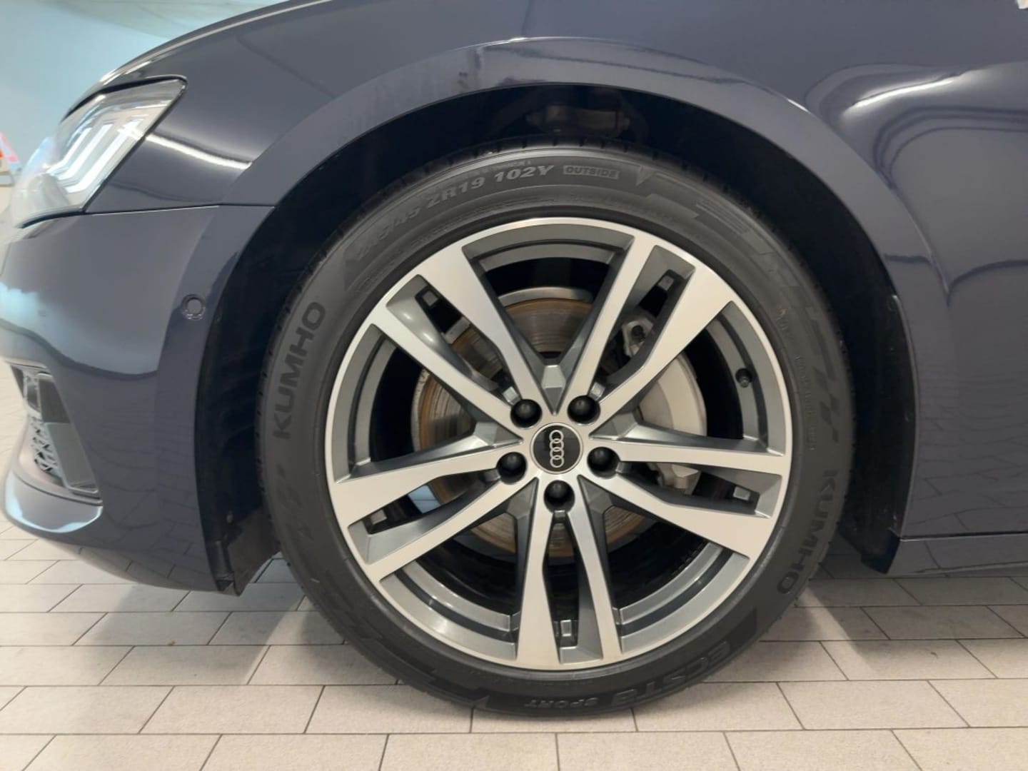 Bild über Audi A6 Avant sport 45 TFSI quattro S tronic - für weitere Informationen kontaktieren Sie den Audi Partner