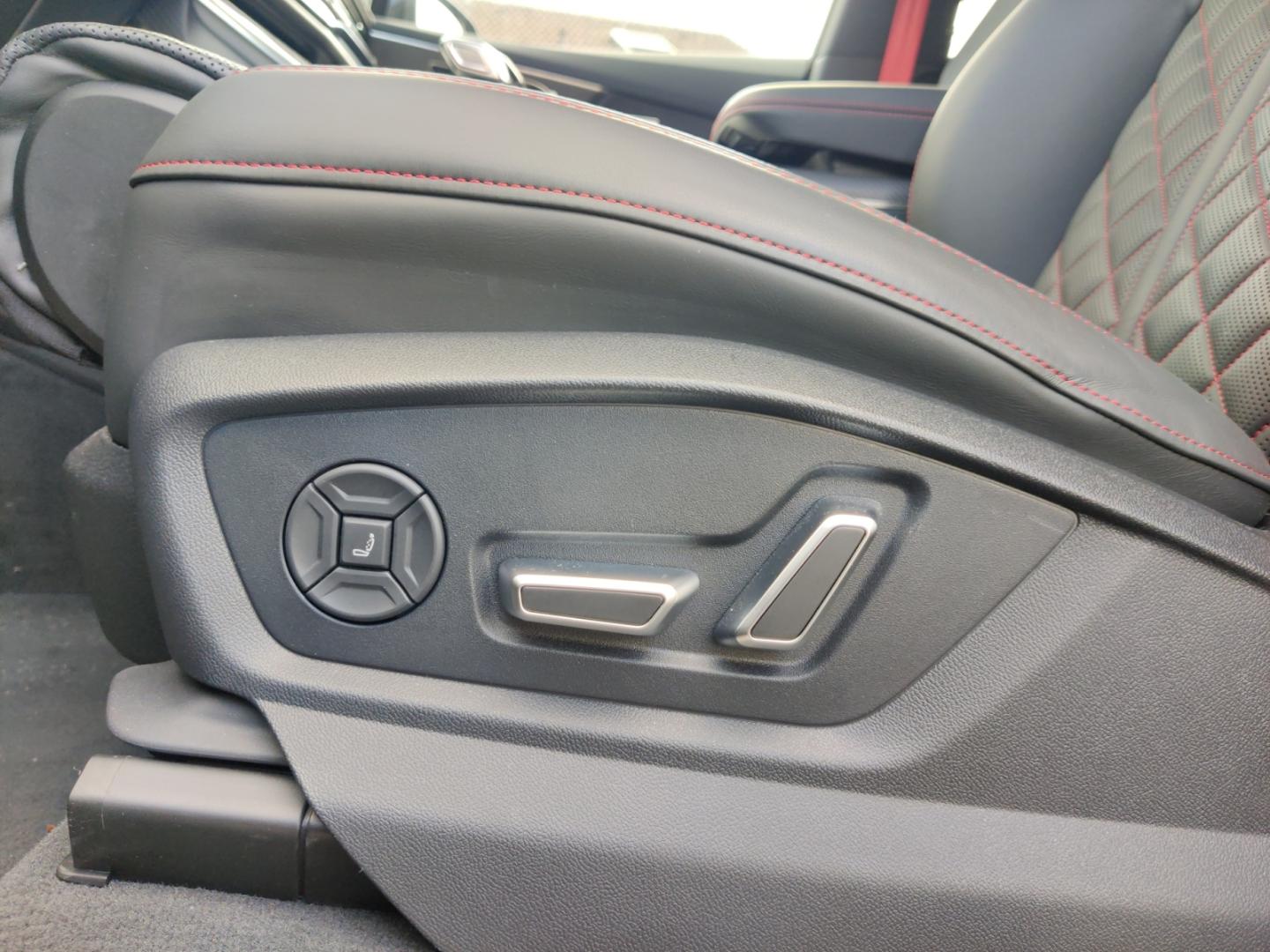 Image about Audi Q7 SUV S line 50 TDI quattro tiptronic