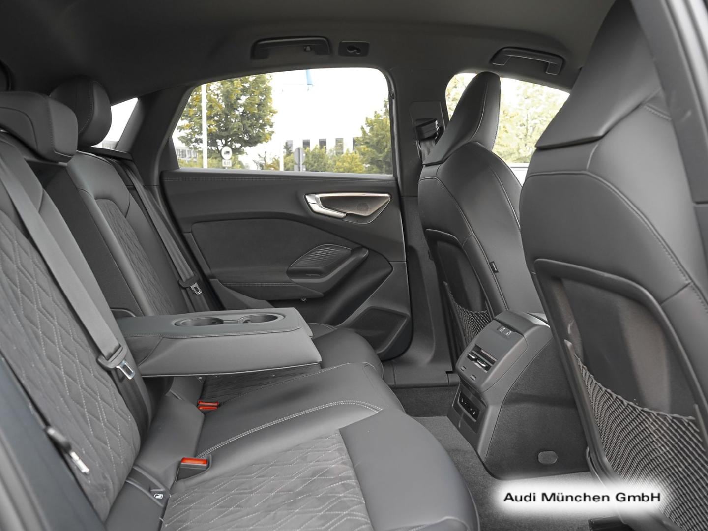 Bild über Audi A5 Limousine edition one TFSI quattro 150 kW S tronic - für weitere Informationen kontaktieren Sie den Audi Partner