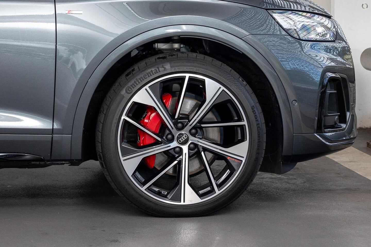 Image about Audi Q5 TFSI e S line 55 TFSI e quattro S tronic