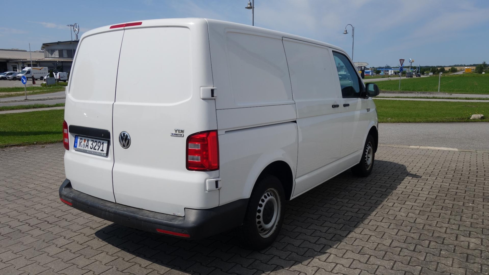 Volkswagen T6 Transporter Kasten kurzer Radstand