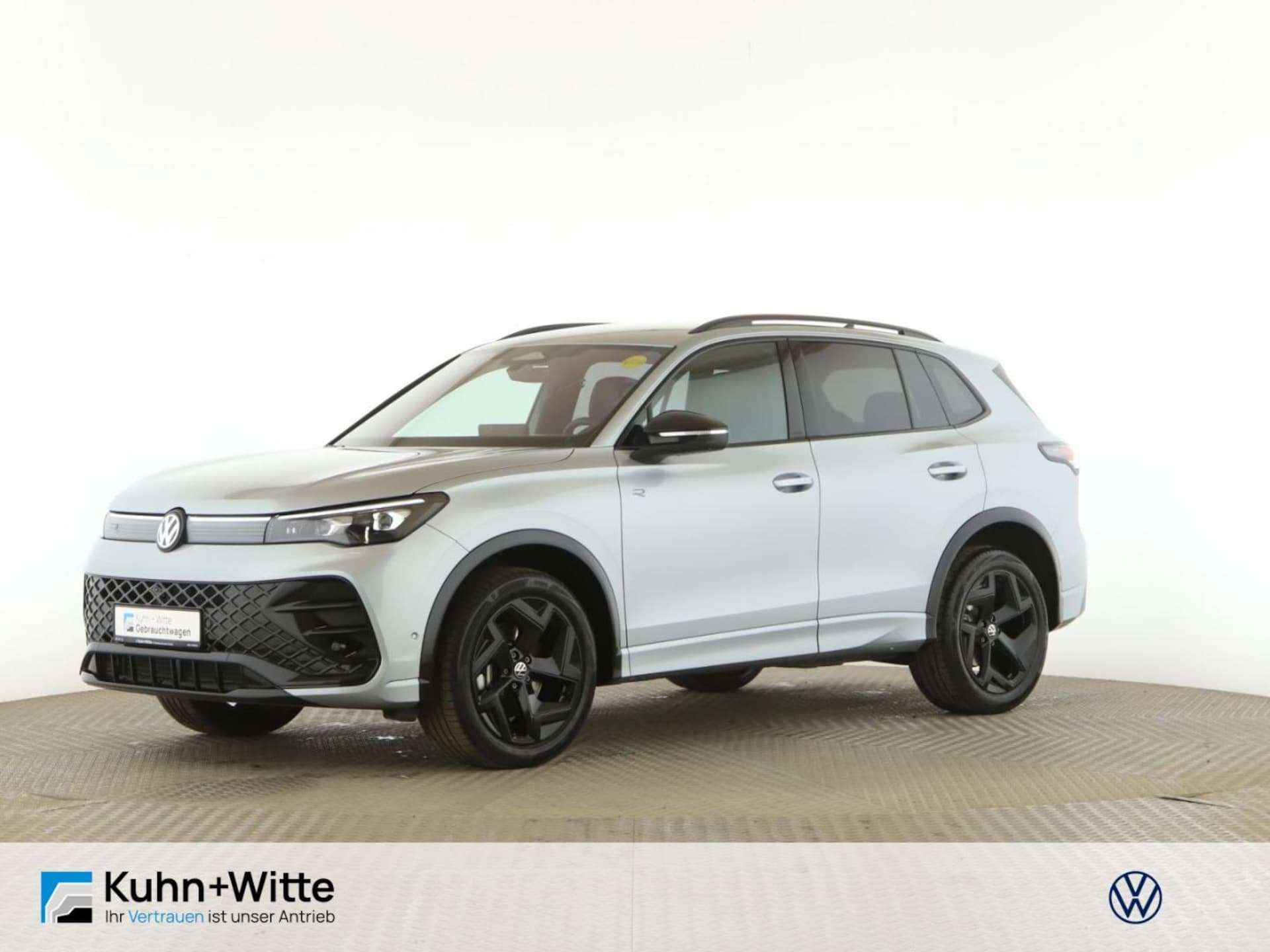 Volkswagen Tiguan — Volkswagen Tiguan Tiguan 2.0 TDI R-Line 4M AHK+RFK+Massage+StandH