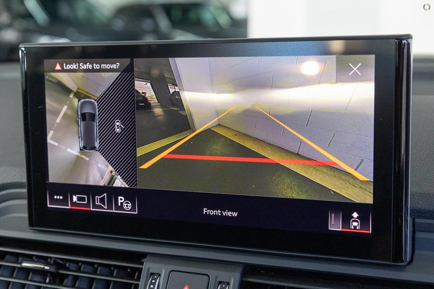Image about Audi Q5 TFSI e S line 55 TFSI e quattro S tronic