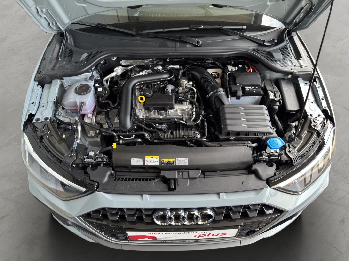 Bild über Audi A1 Sportback S line 25 TFSI S tronic - für weitere Informationen kontaktieren Sie den Audi Partner