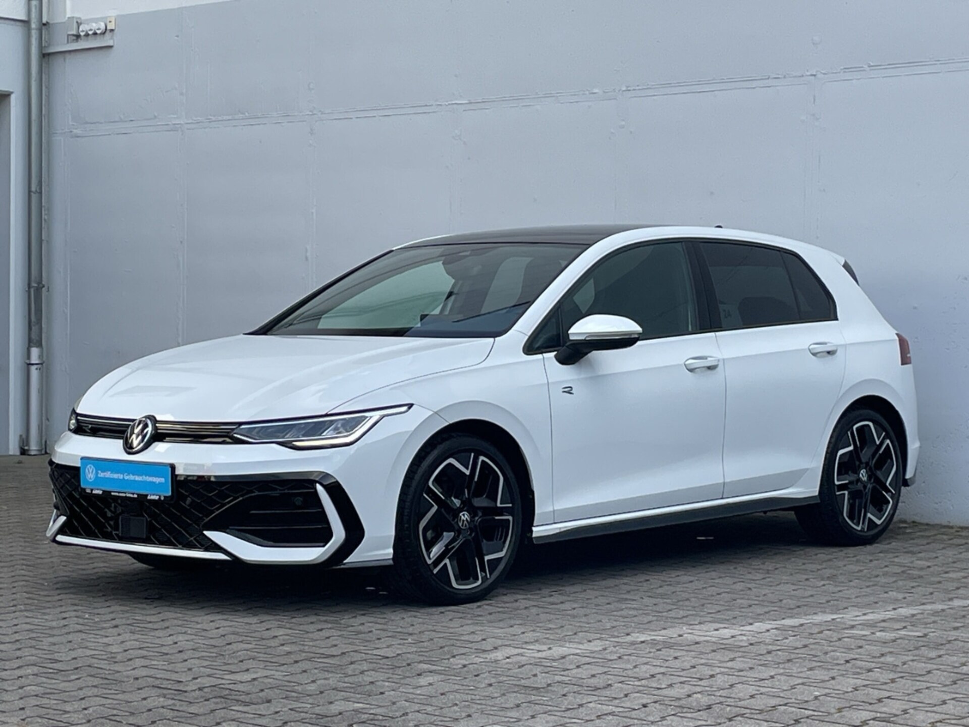 Volkswagen Golf R-Line