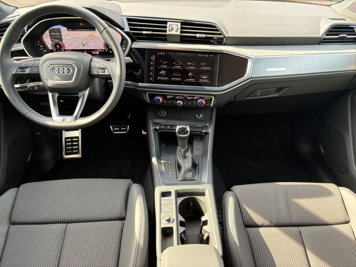 Bild über Audi Q3 Sportback S line 40 TFSI quattro S tronic - für weitere Informationen kontaktieren Sie den Audi Partner