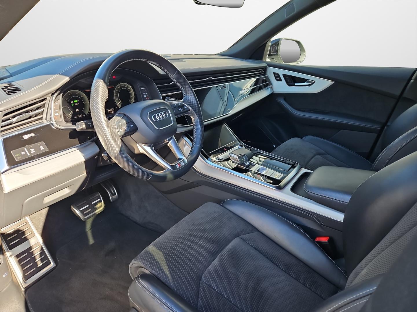 Image about Audi Q8 TFSI e 55 TFSI e quattro tiptronic