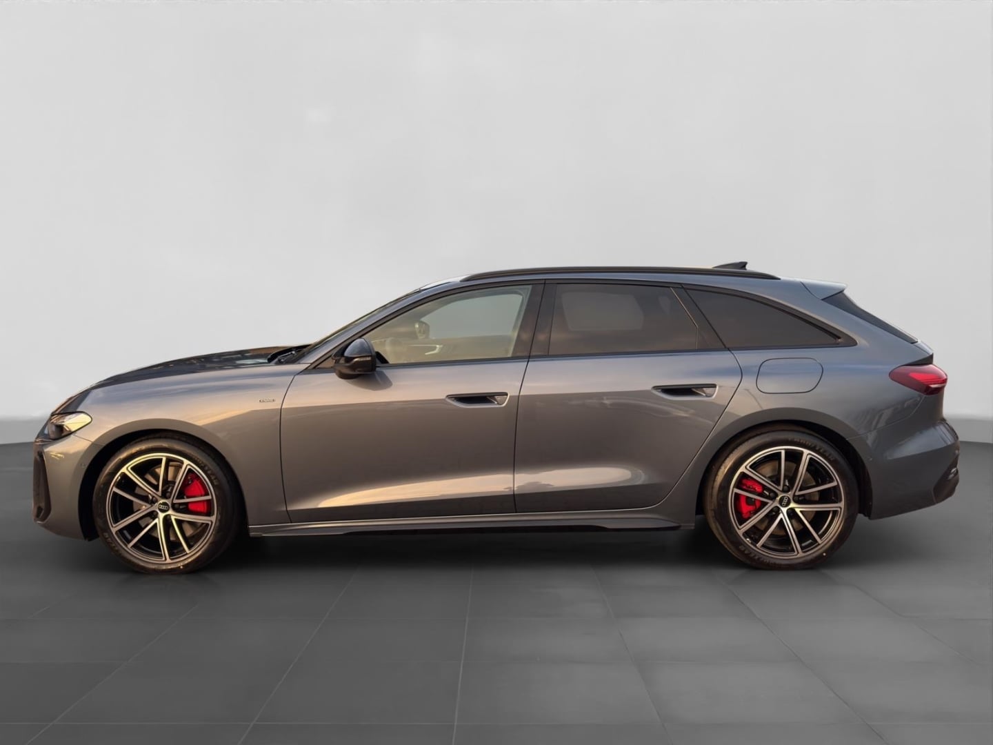 Bild über Audi A5 Avant e-hybrid e-hybrid quattro 270 kW S tronic - für weitere Informationen kontaktieren Sie den Audi Partner