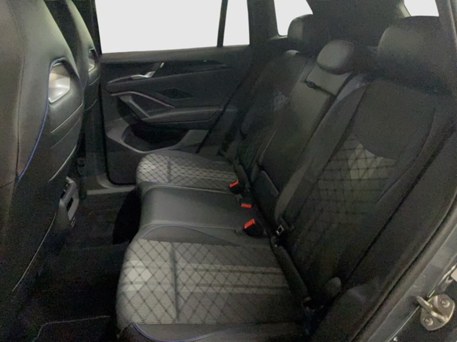 Volkswagen Tiguan – Bild 11
