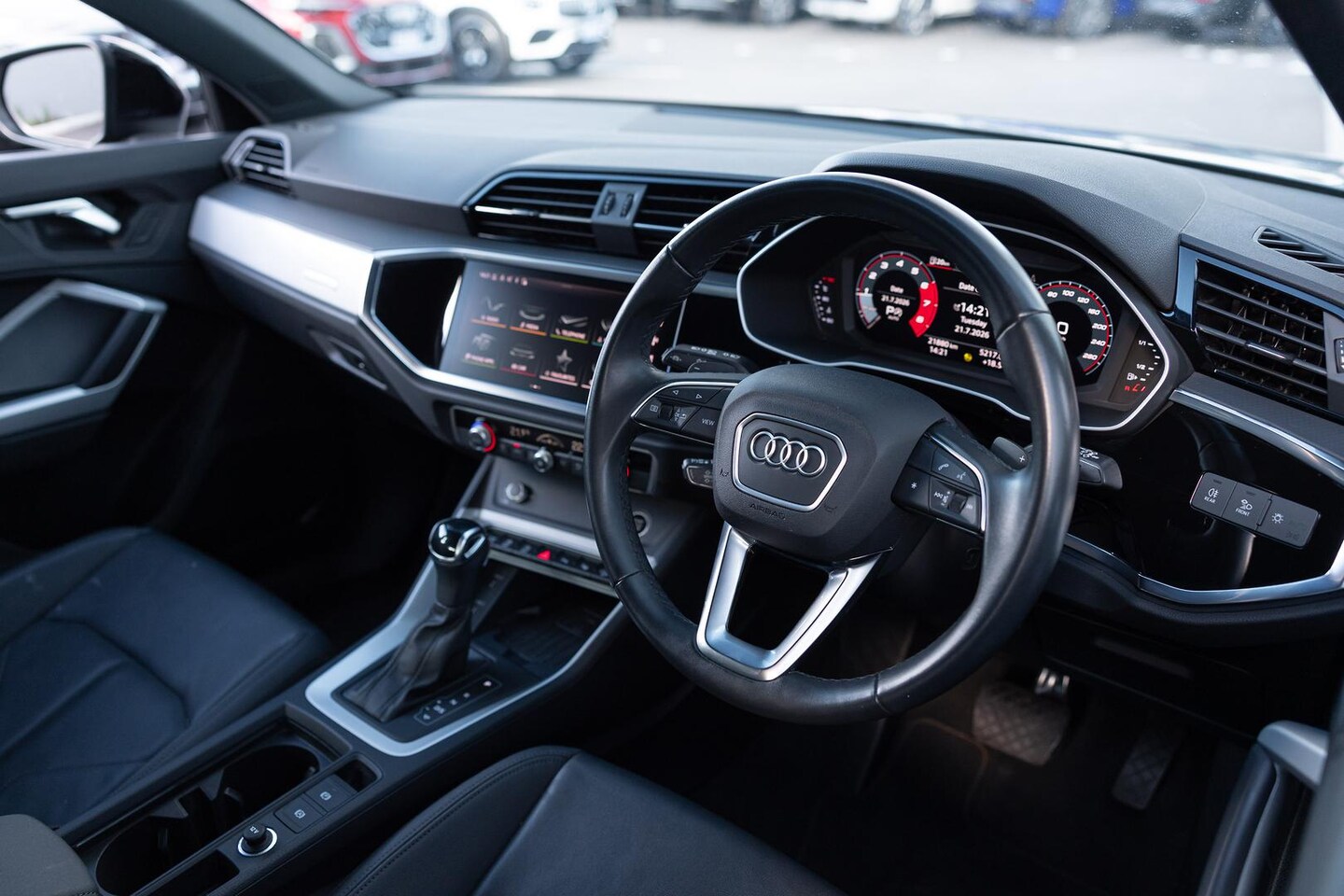 Image about Audi Q3 40 TFSI quattro S tronic