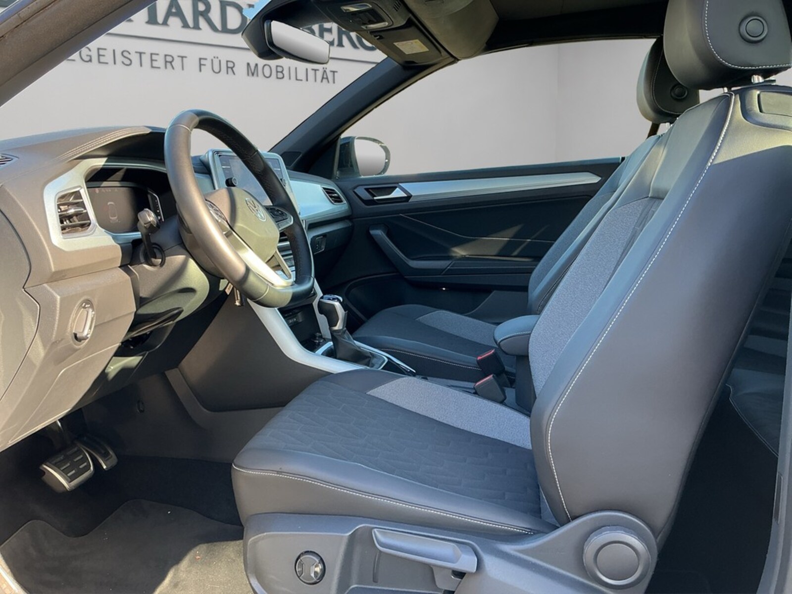 Volkswagen T-Roc Cabriolet – Bild 11
