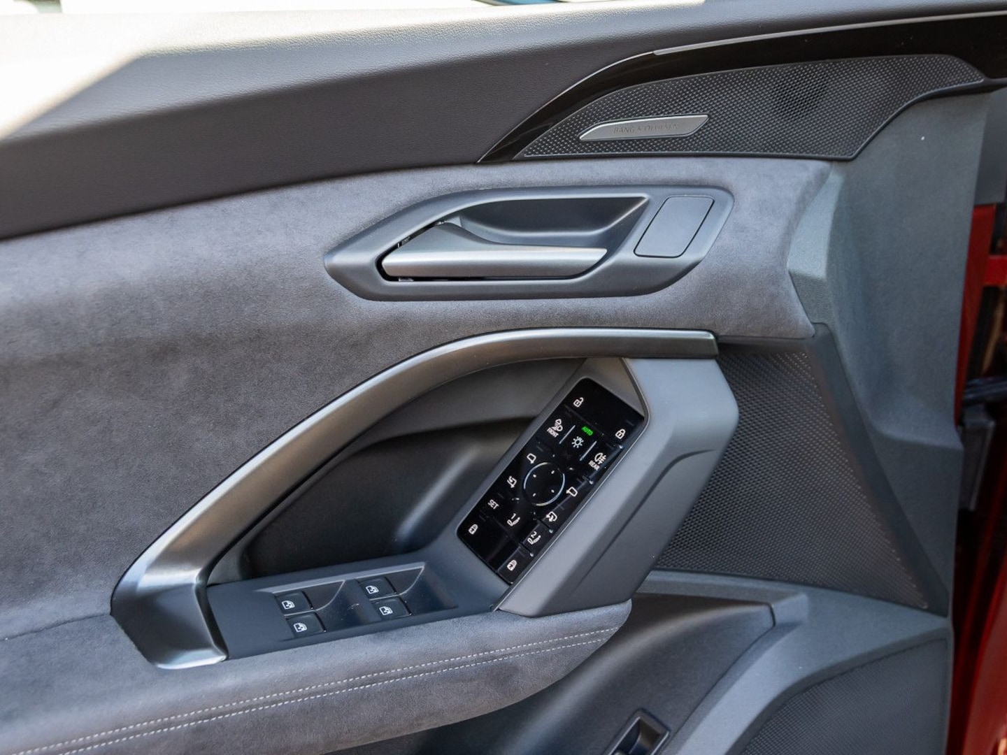 Bild über Audi Q5 SUV TFSI quattro 150 kW S tronic - für weitere Informationen kontaktieren Sie den Audi Partner