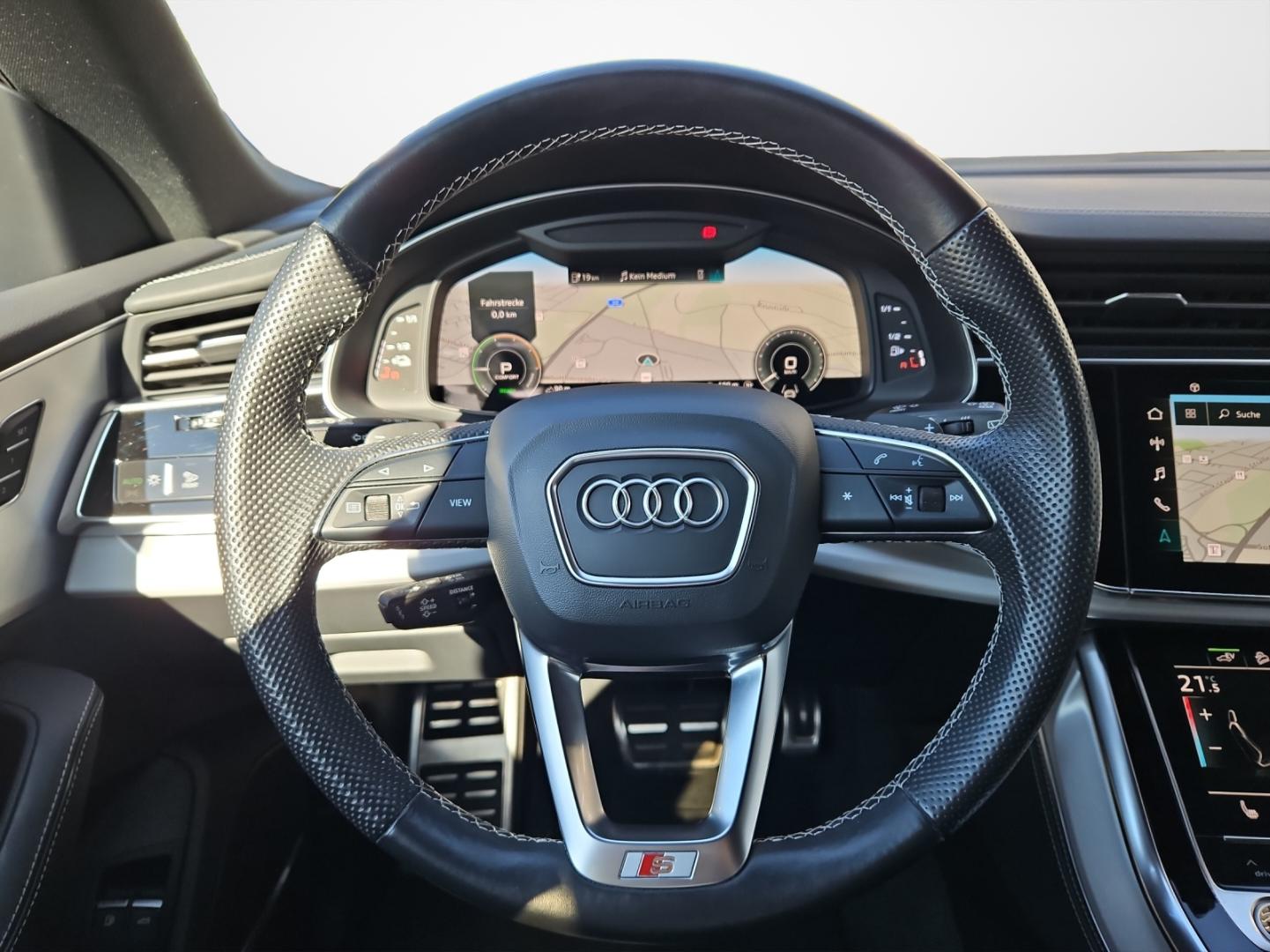 Image about Audi Q8 TFSI e 55 TFSI e quattro tiptronic