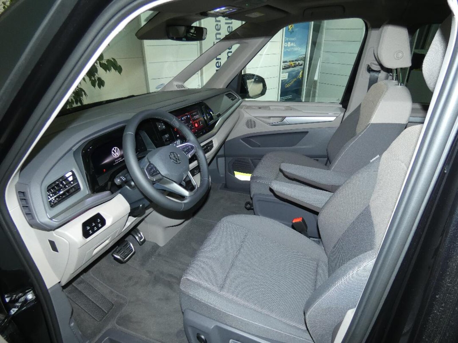 Volkswagen Multivan Langversion – Bild 9