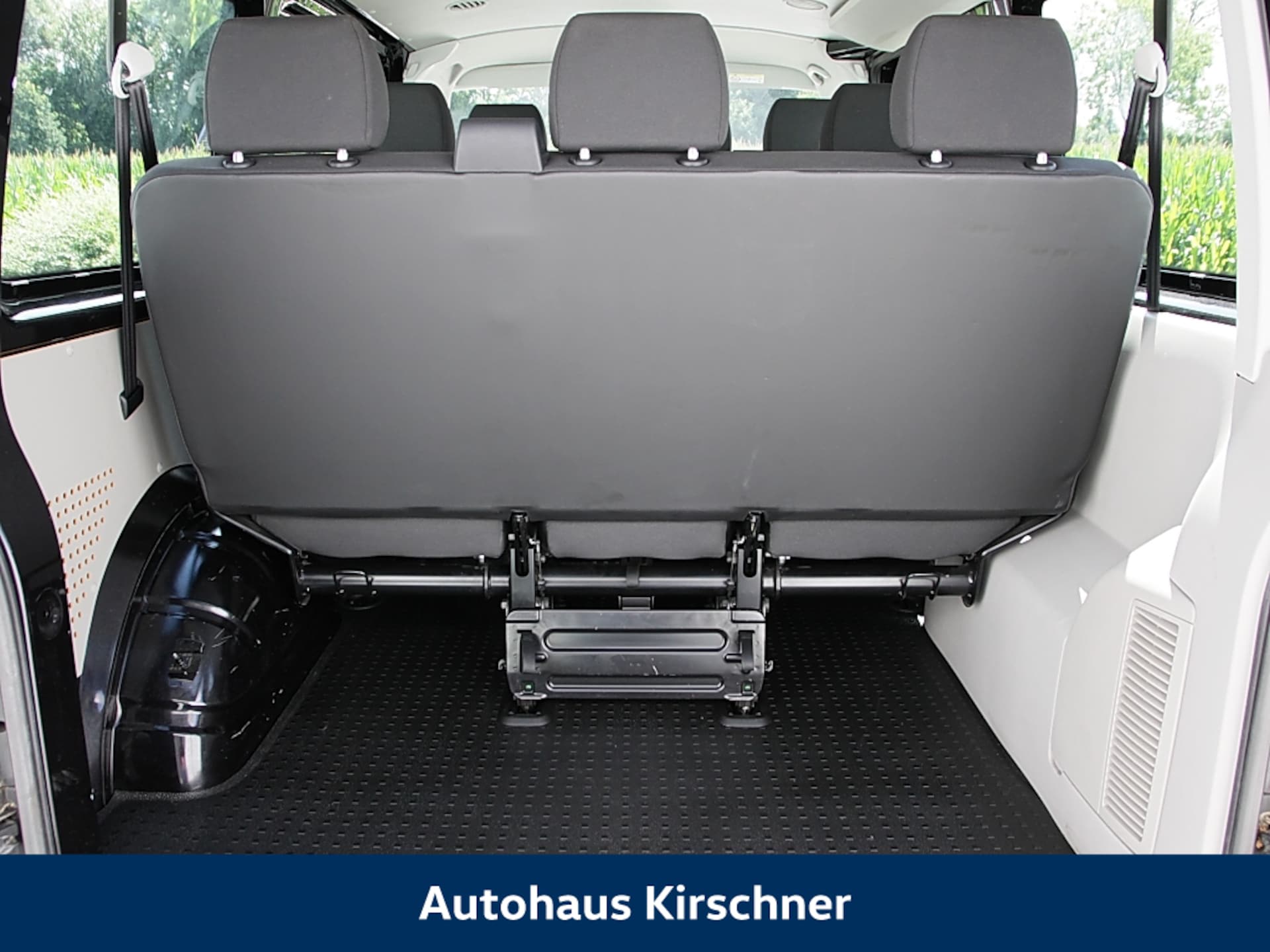 Volkswagen T6 Transporter Kombi