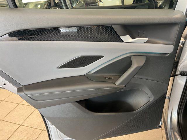 2025 Volkswagen Tiguan SE - Photo 15