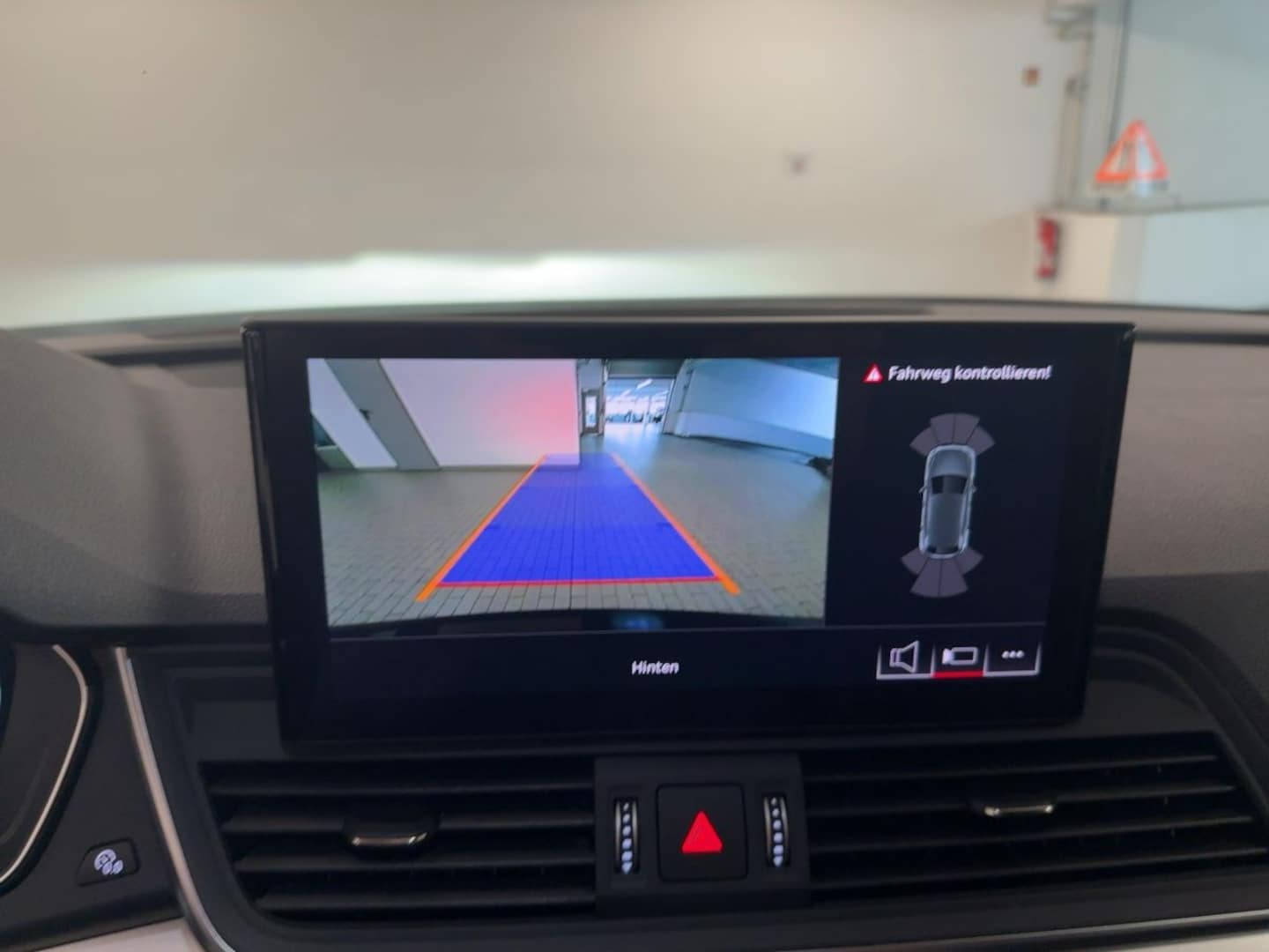 Bild über Audi Q5 35 TDI S tronic - für weitere Informationen kontaktieren Sie den Audi Partner
