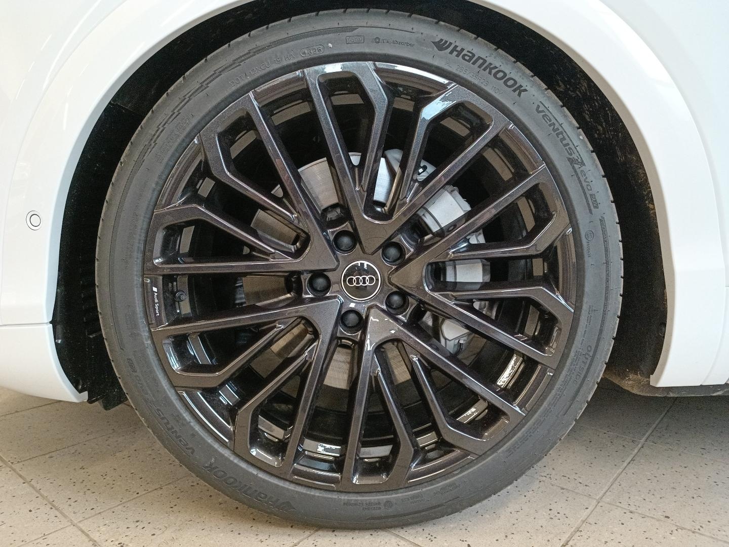 Bild über Audi Q7 SUV TDI quattro 220 kW tiptronic - für weitere Informationen kontaktieren Sie den Audi Partner