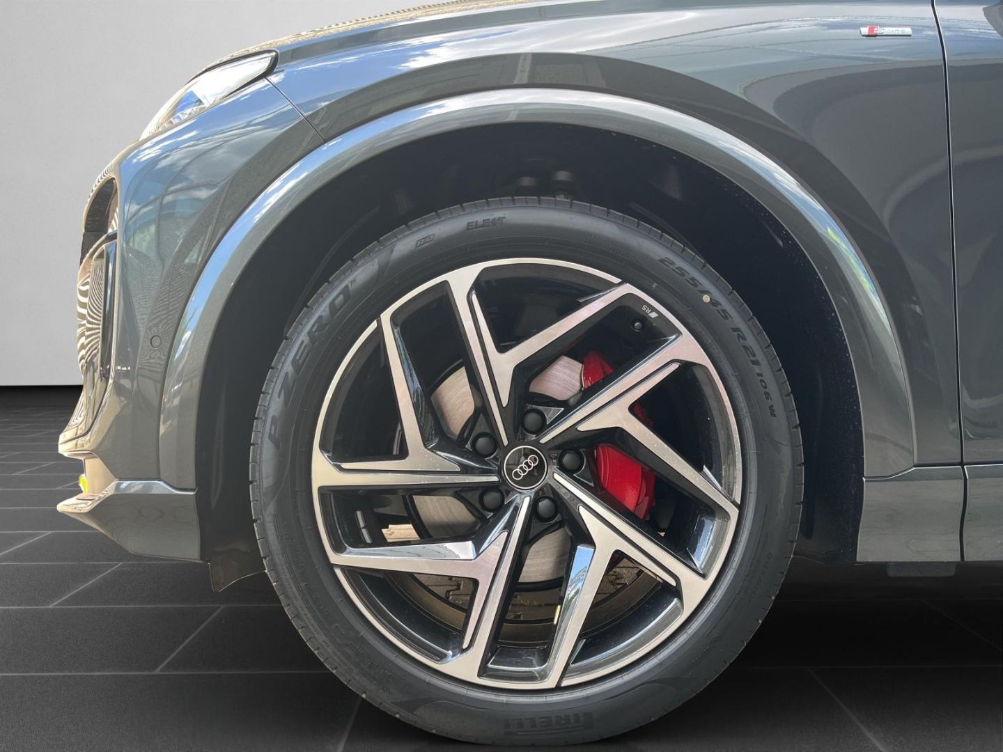 Image about Audi Q6 SUV e-tron e-tron performance