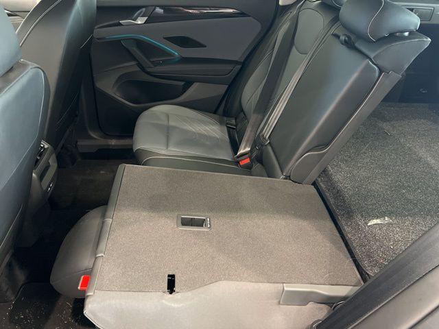 2025 Volkswagen Tiguan SE - Photo 17
