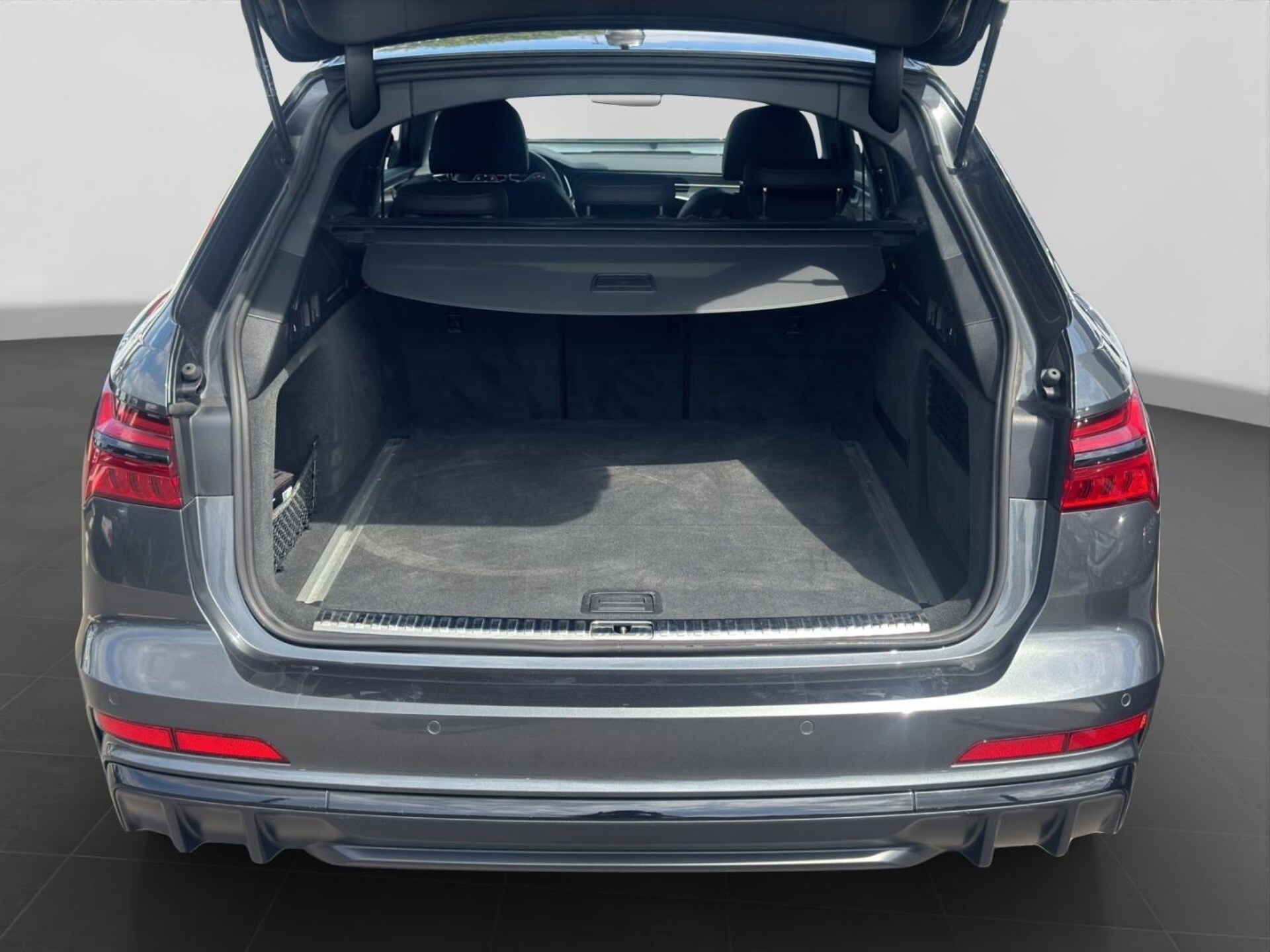 Audi S6 Avant