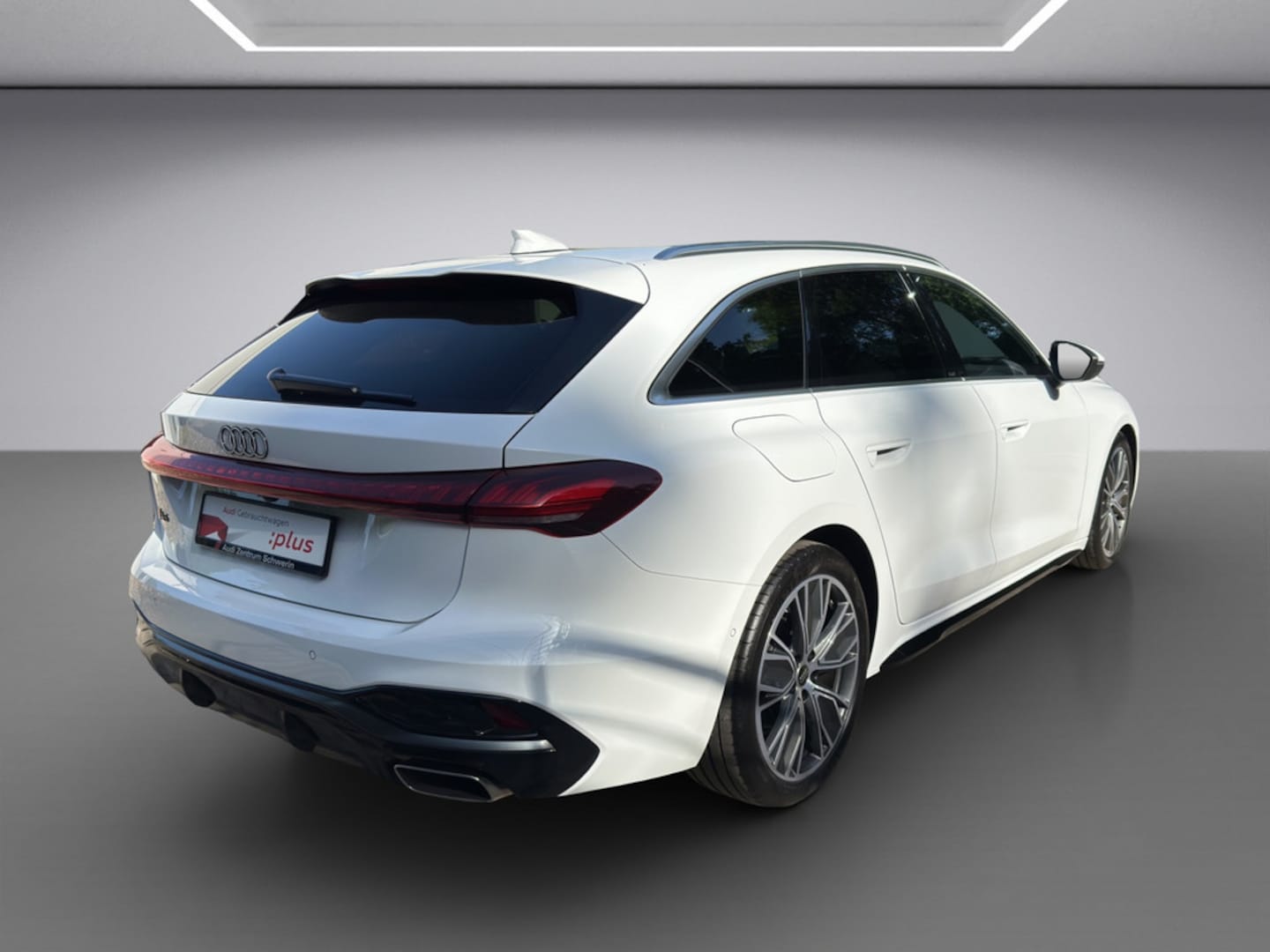 Bild über Audi A5 Avant TFSI S tronic - für weitere Informationen kontaktieren Sie den Audi Partner