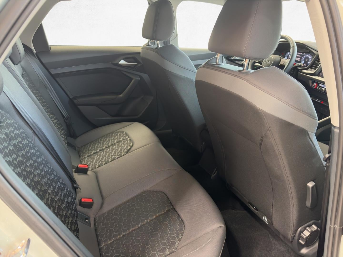 Bild über Audi A1 Sportback advanced 30 TFSI S tronic - für weitere Informationen kontaktieren Sie den Audi Partner
