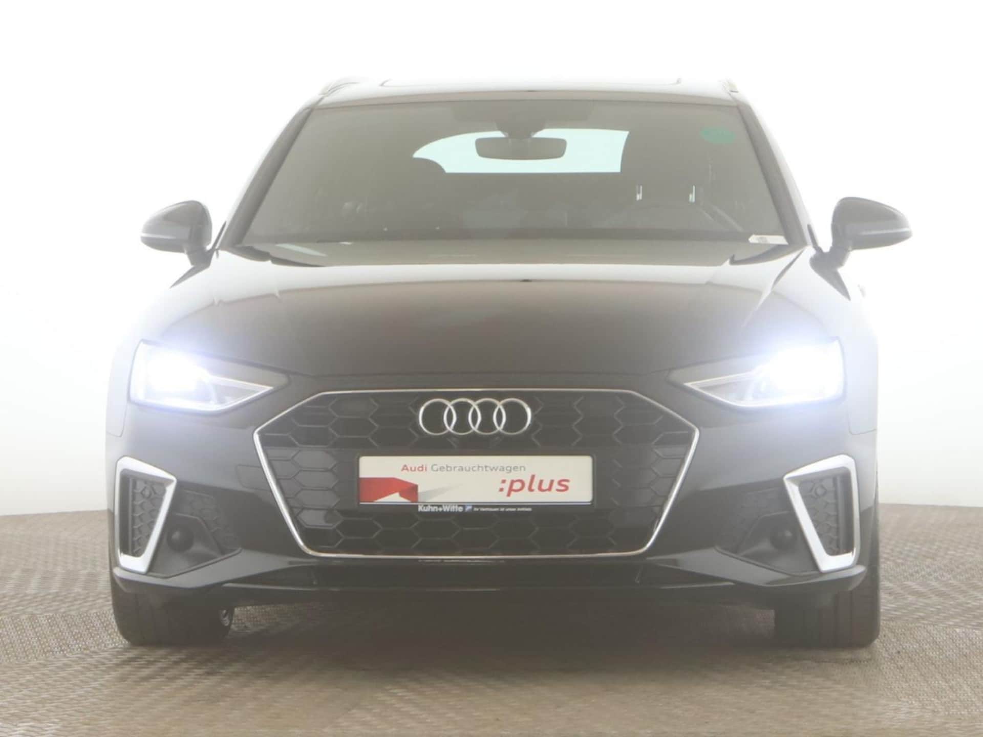 Audi A4 Avant S line