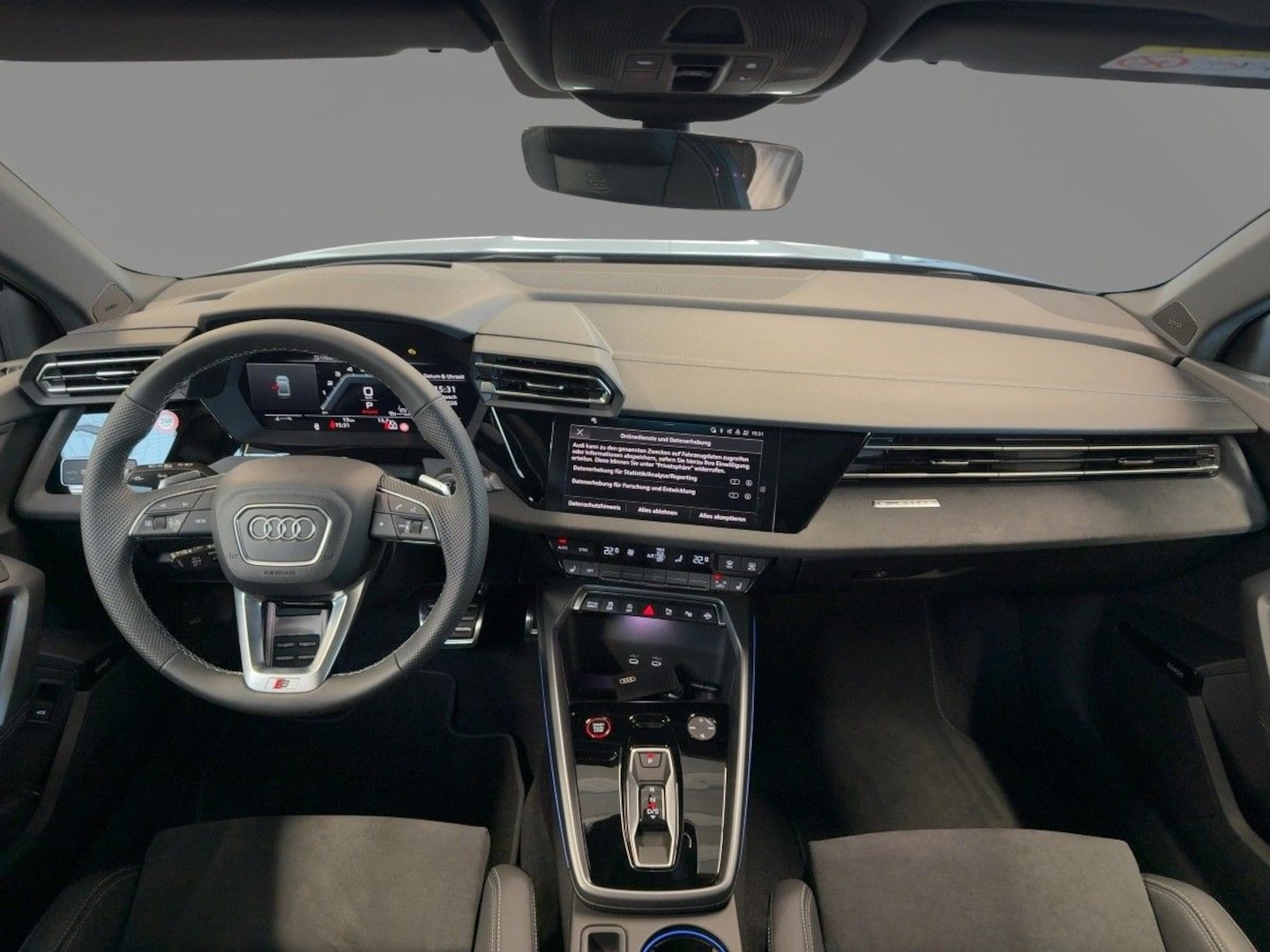 Bild über Audi S3 Limousine TFSI quattro S tronic - für weitere Informationen kontaktieren Sie den Audi Partner