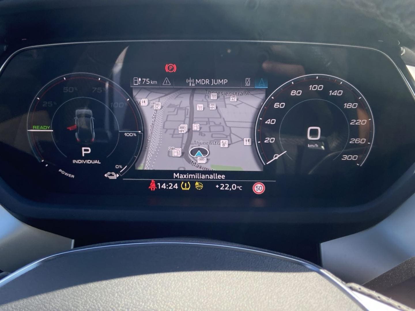 Bild über Audi RS e-tron GT e-tron quattro - für weitere Informationen kontaktieren Sie den Audi Partner