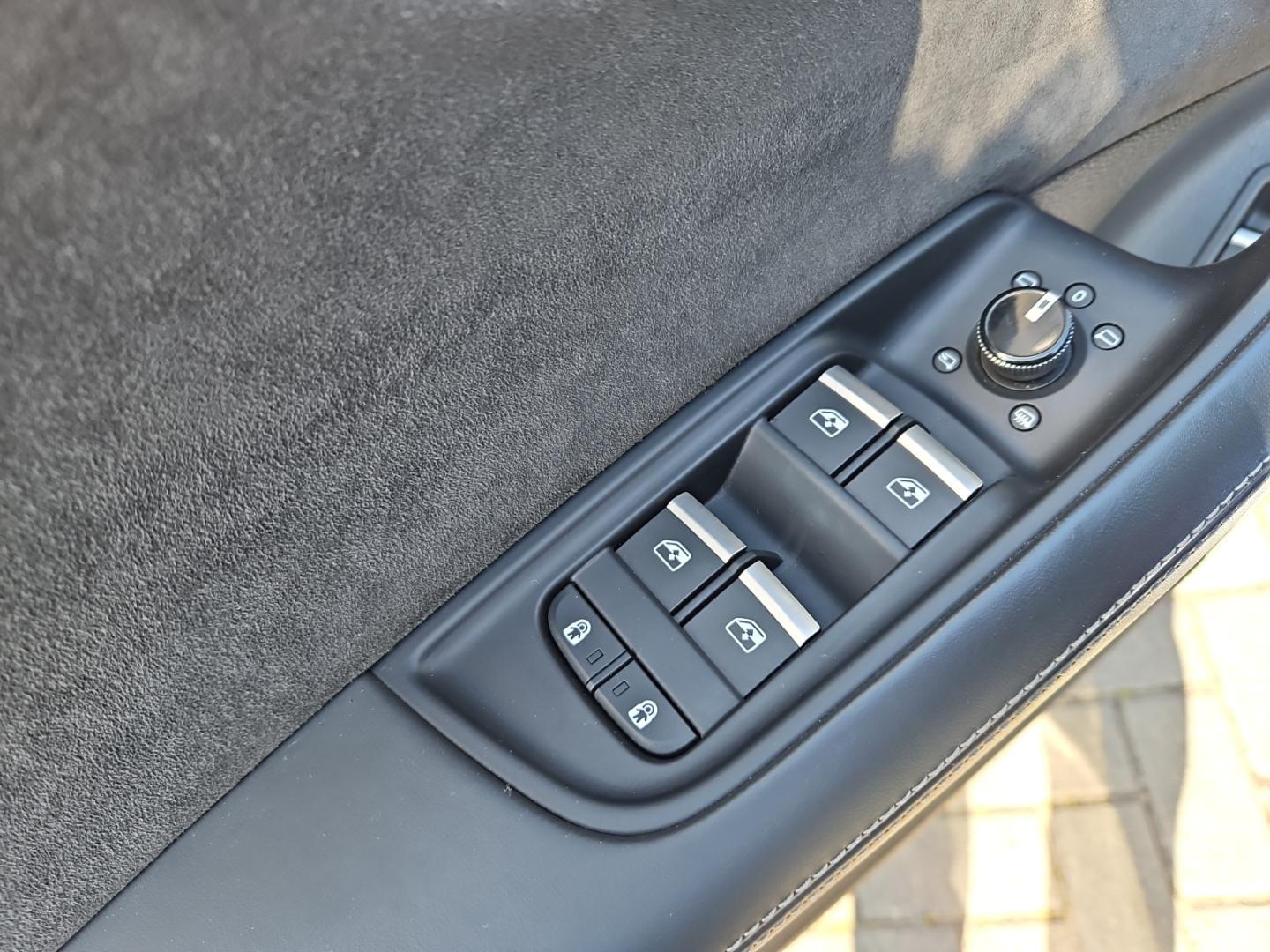 Image about Audi Q8 TFSI e 55 TFSI e quattro tiptronic