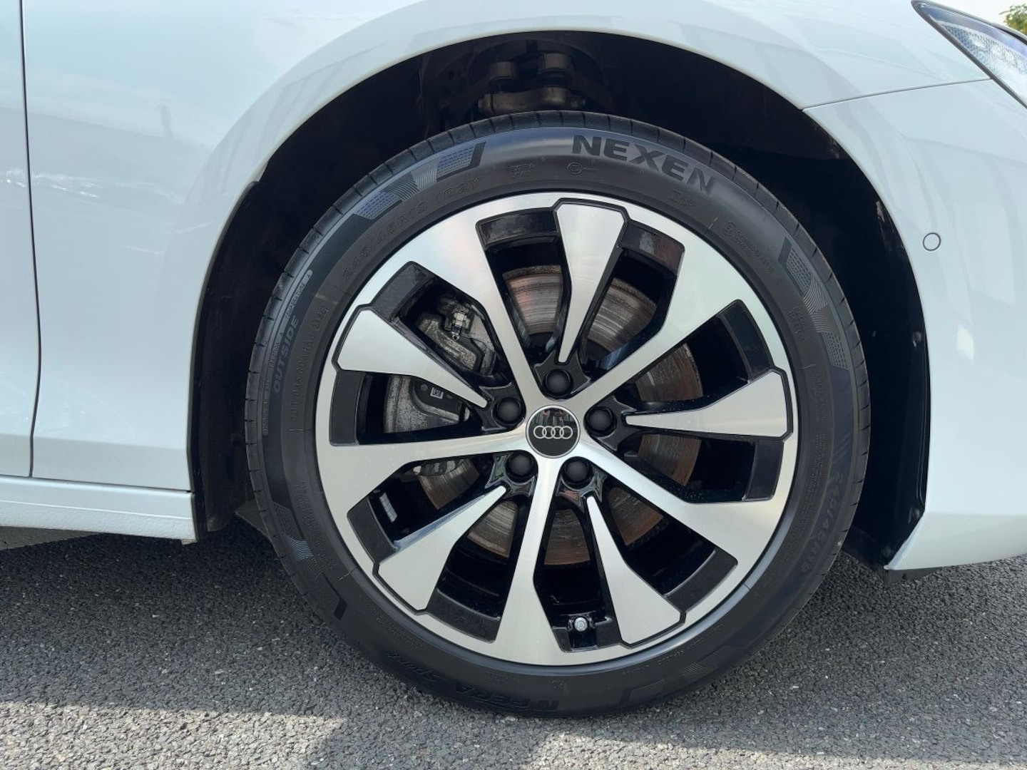 Bild über Audi A6 Avant TDI quattro 150 kW S tronic - für weitere Informationen kontaktieren Sie den Audi Partner
