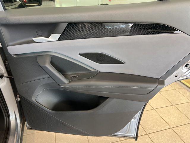 2025 Volkswagen Tiguan SE - Photo 21
