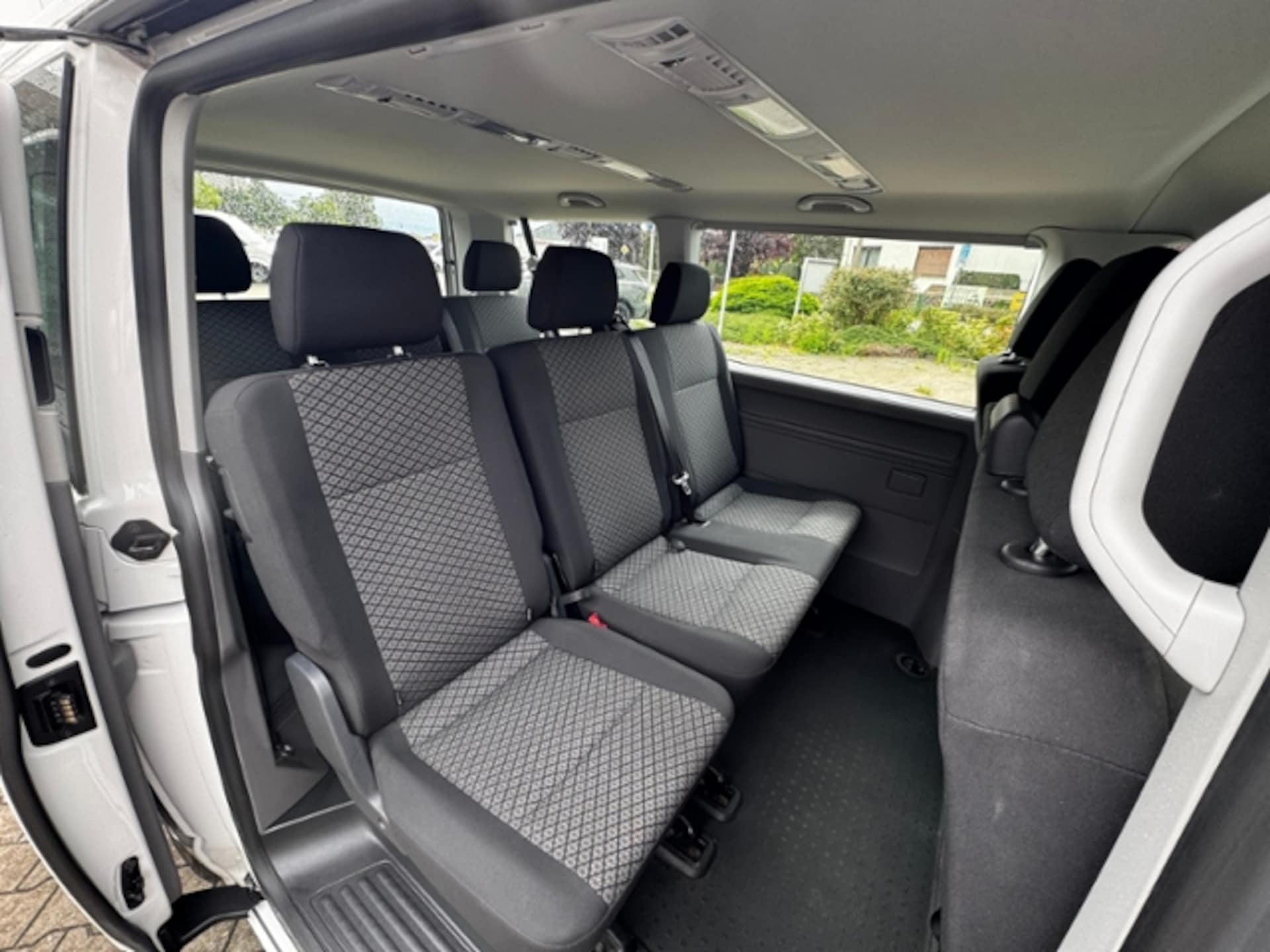 Volkswagen T6.1 Caravelle kurzer Radstand Trendline