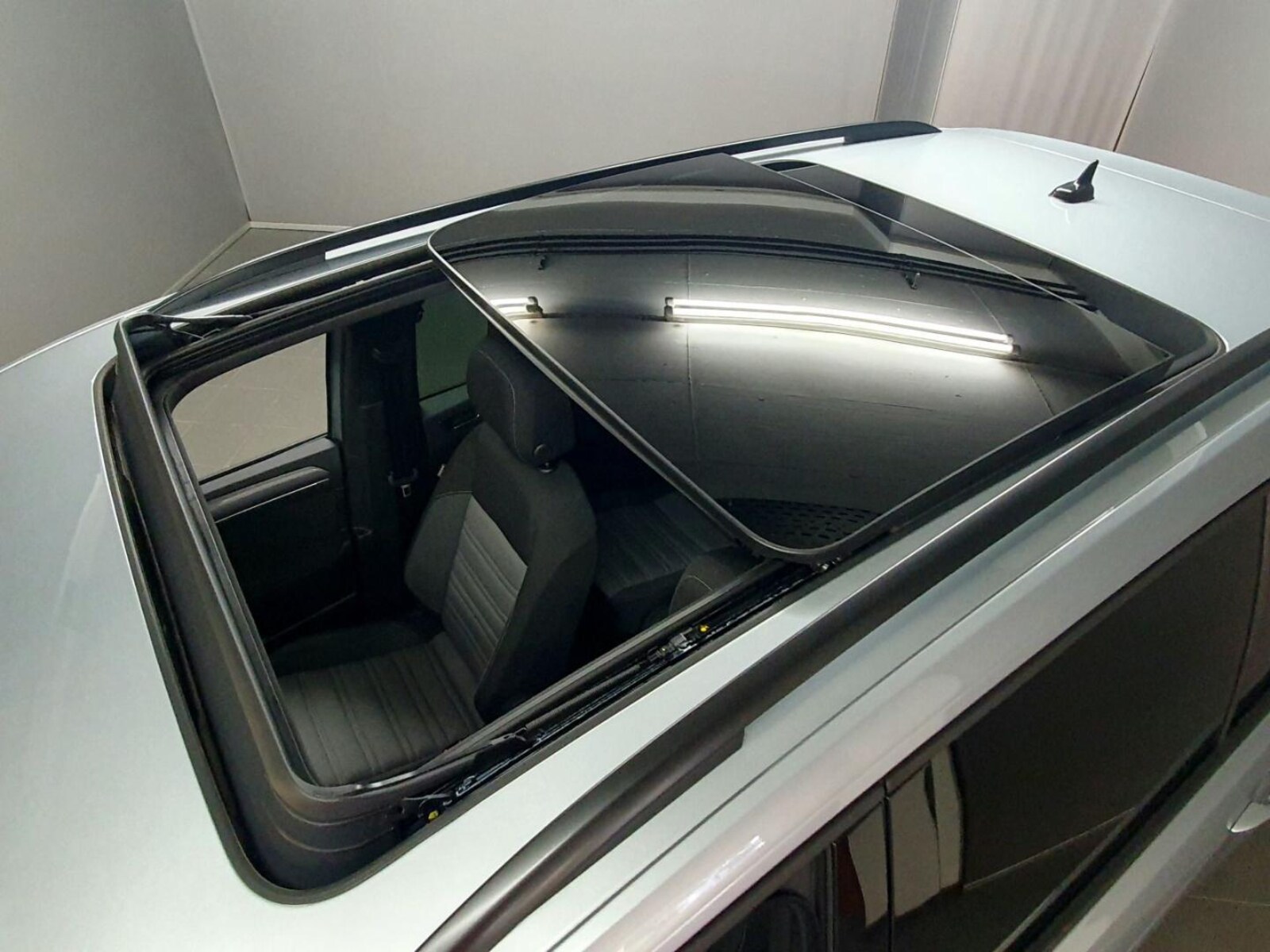 Volkswagen Touran – Bild 22