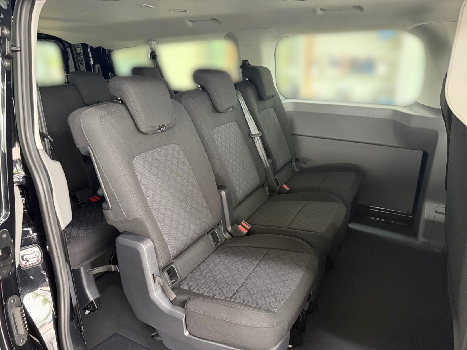Volkswagen Transporter Kombi langer Radstand – Bild 11