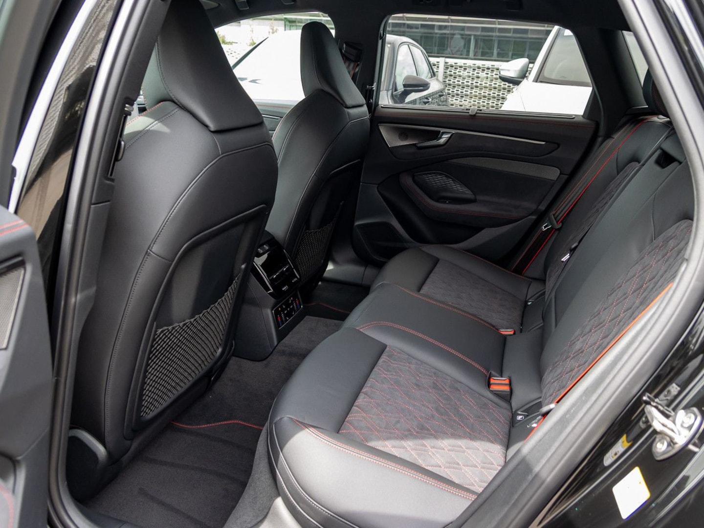 Bild über Audi A6 Avant edition one TFSI quattro 270 kW S tronic - für weitere Informationen kontaktieren Sie den Audi Partner