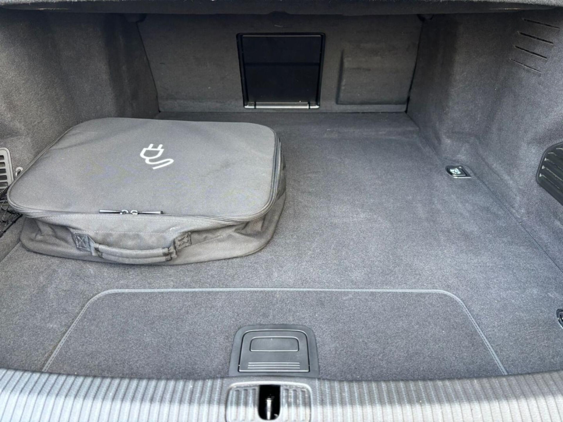 Audi A8 TFSI e