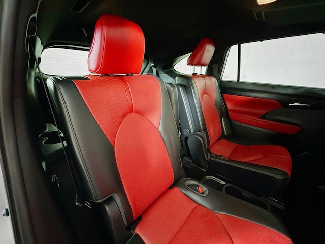 2021 Toyota Highlander 28