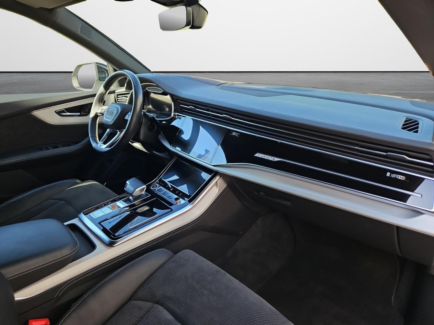 Image about Audi Q8 TFSI e 55 TFSI e quattro tiptronic