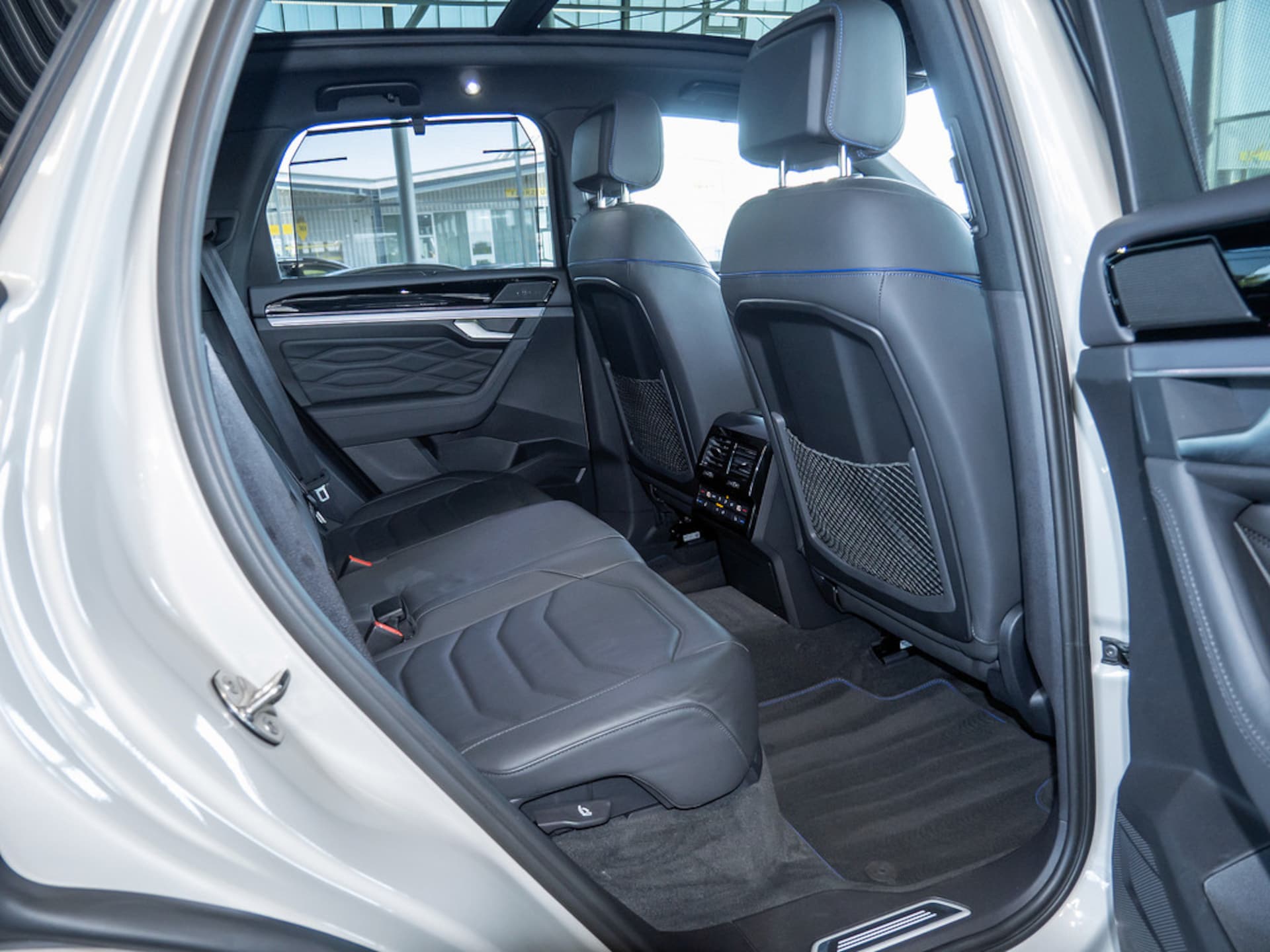 Volkswagen Touareg R