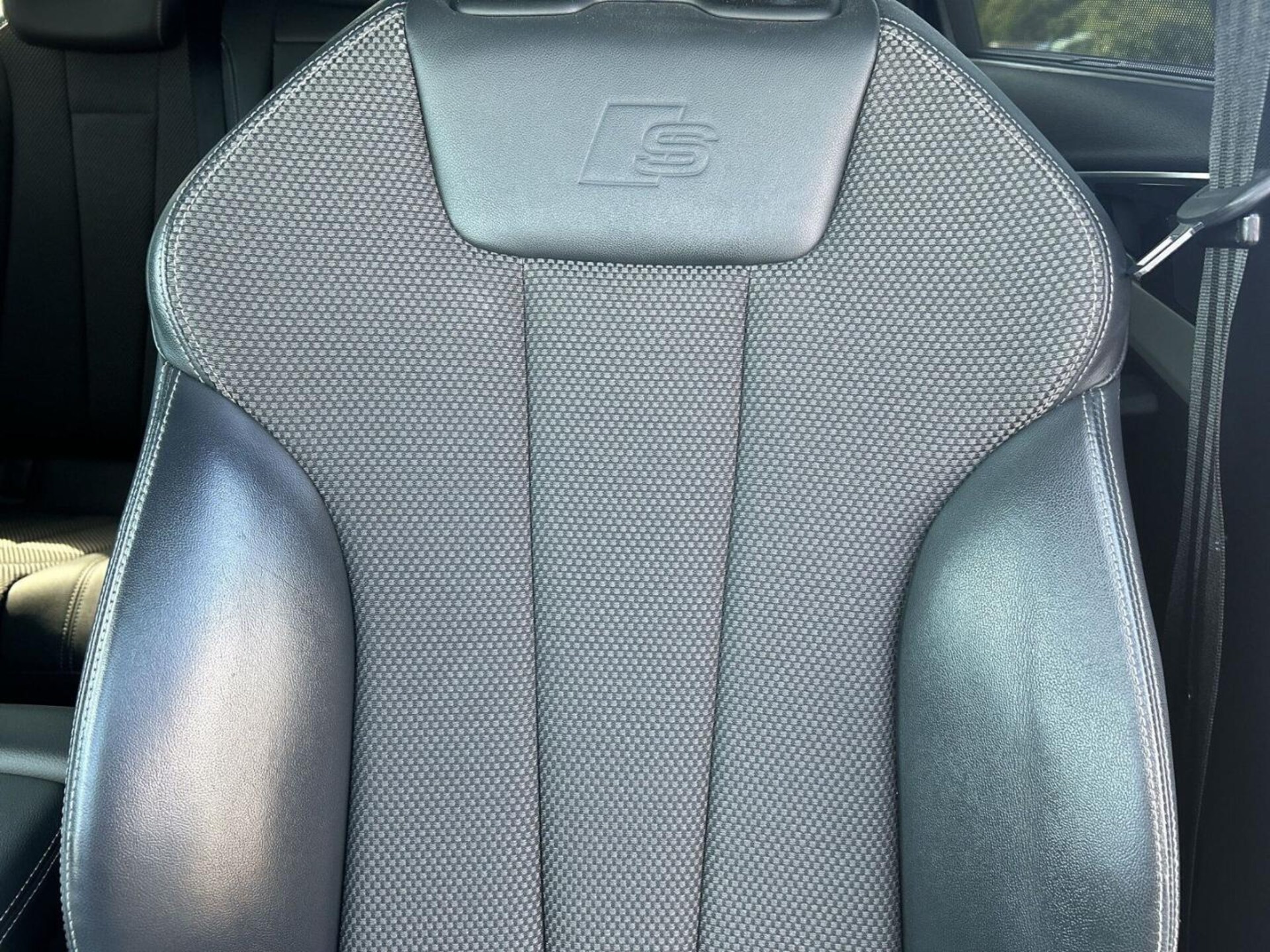 Audi A4 Avant S line